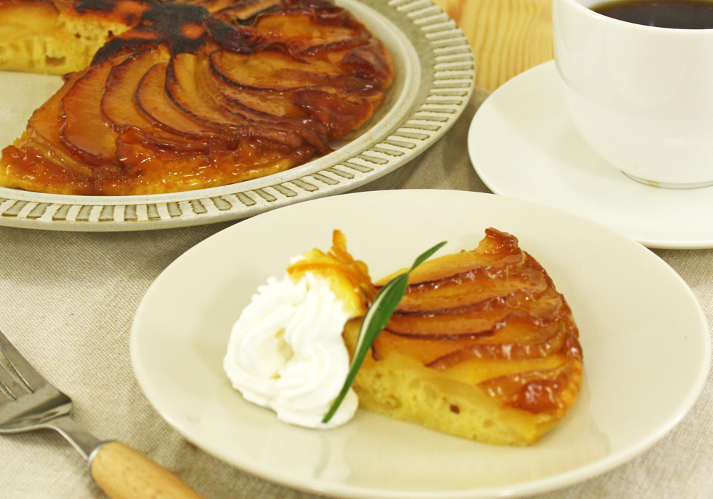 ふわふわもち麦のタルトタタン風